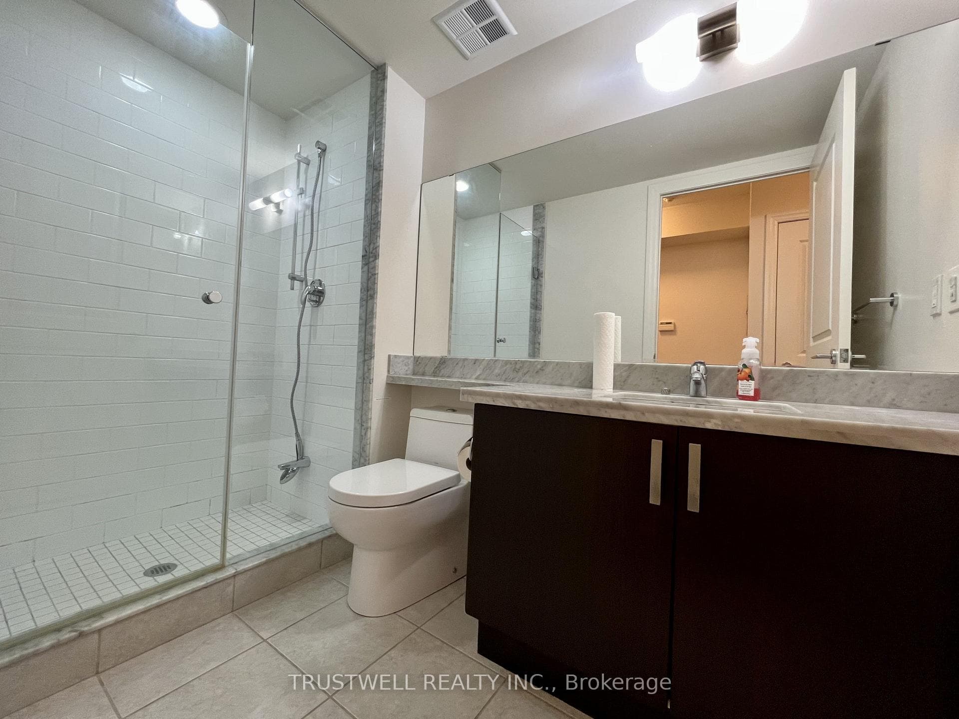 131 Upper Duke Crescent Unit 810 photo 10