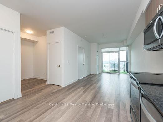 1603 Eglinton Avenue Unit 1402 photo 7