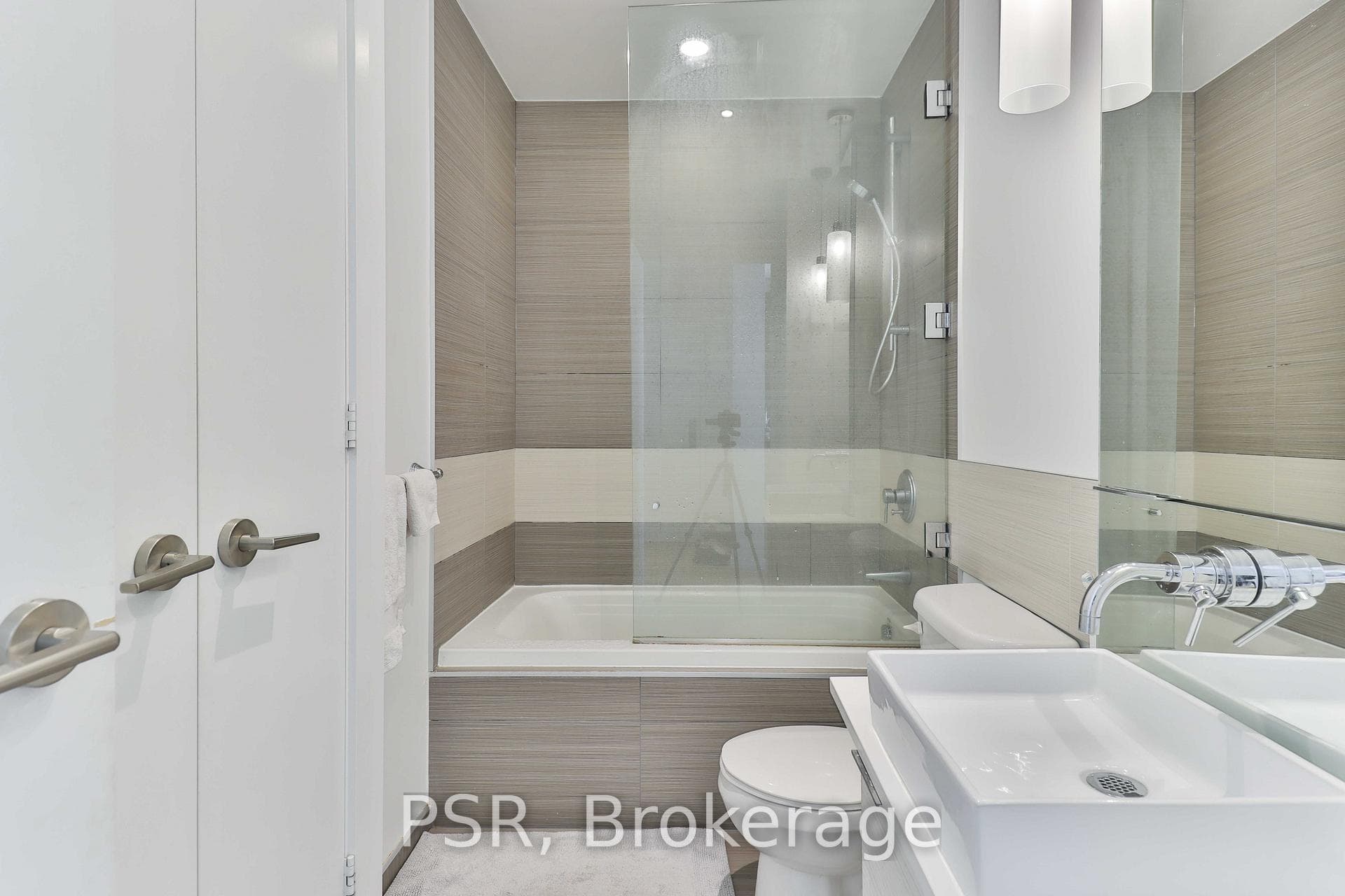 8 Charlotte Street Unit 2408 photo 13