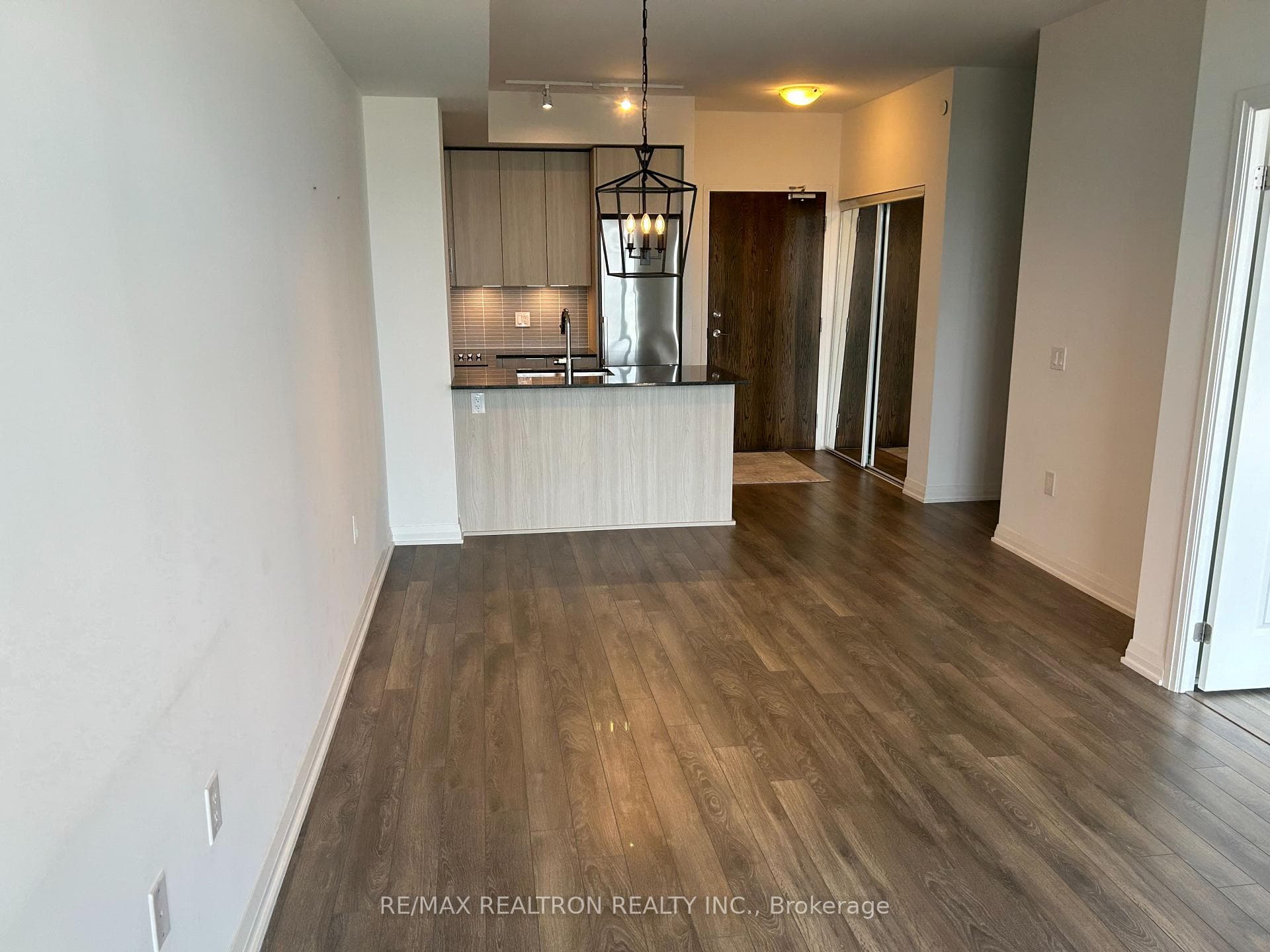 99 Eagle Rock Way Unit 709 photo 7
