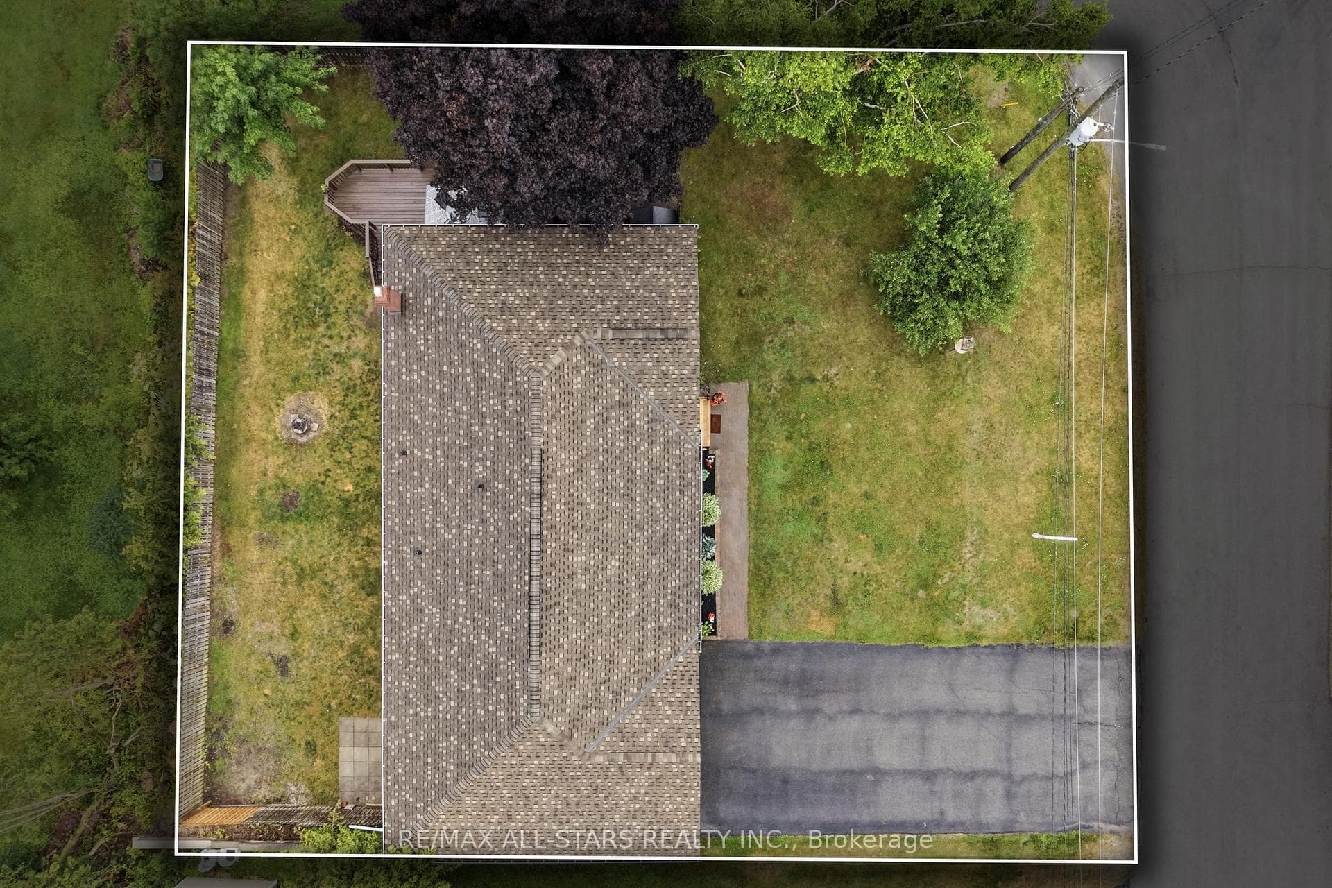 Fully fenced corner lot