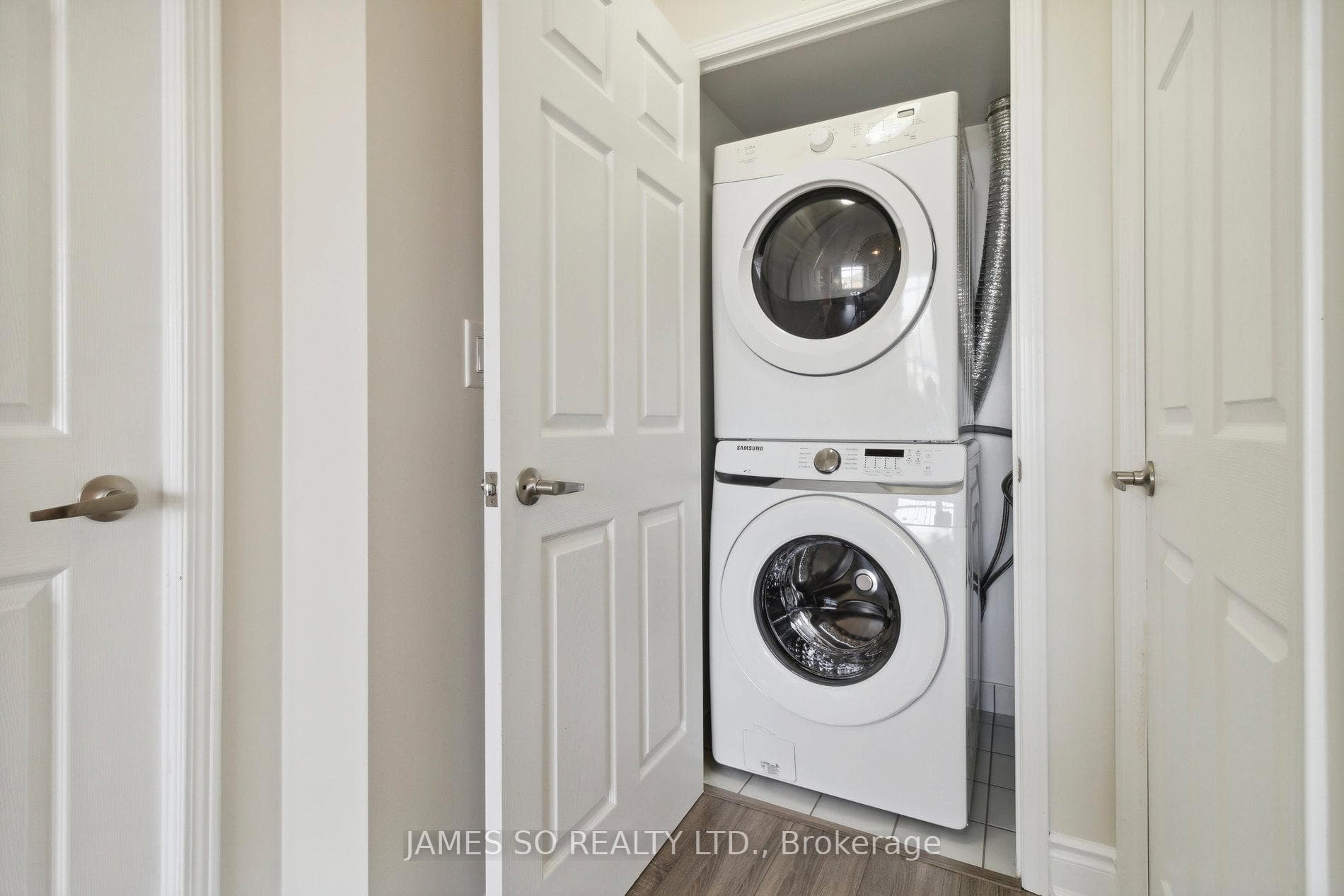 73 King William Crescent Unit 203 photo 15