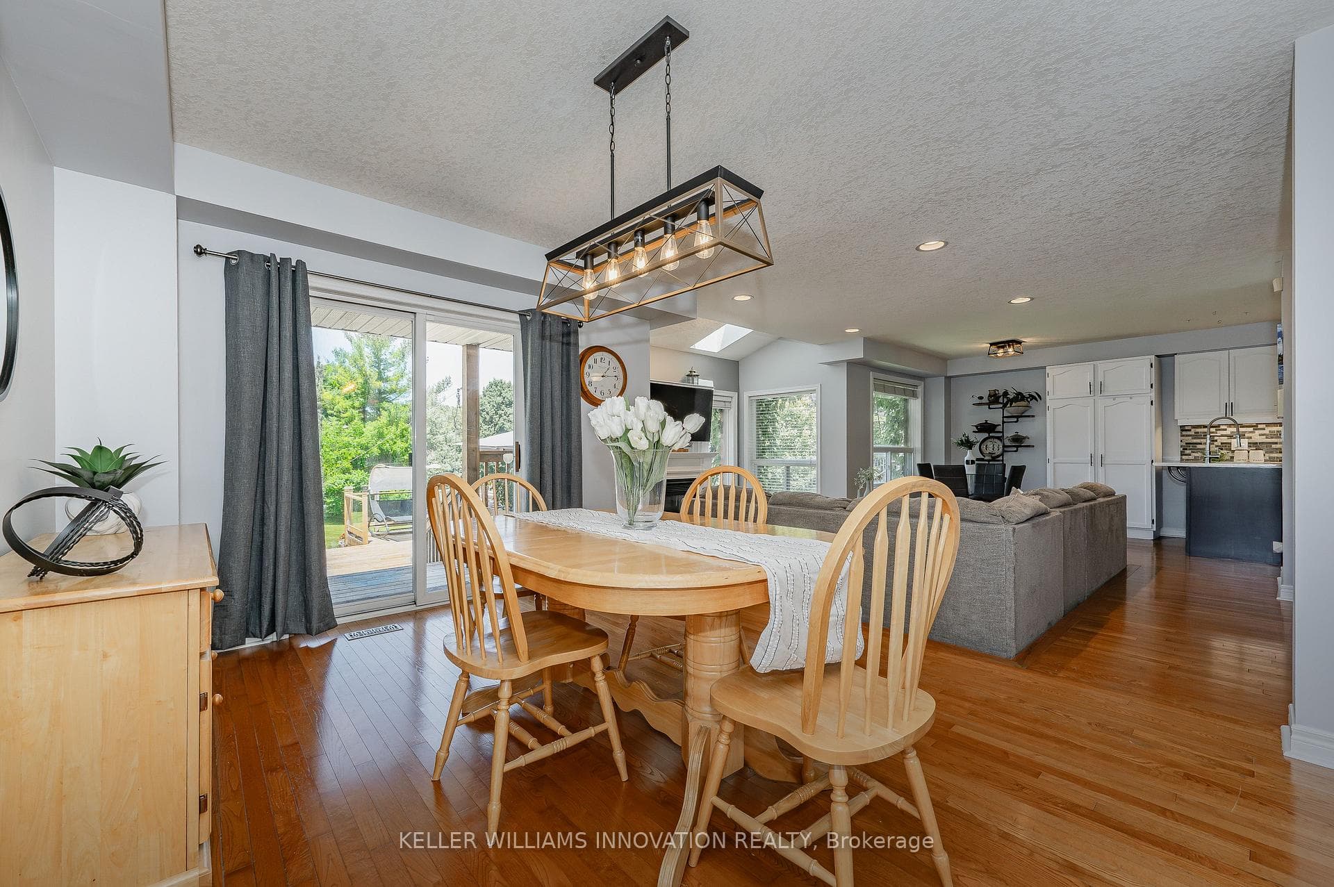 15 Watson Crescent photo 8