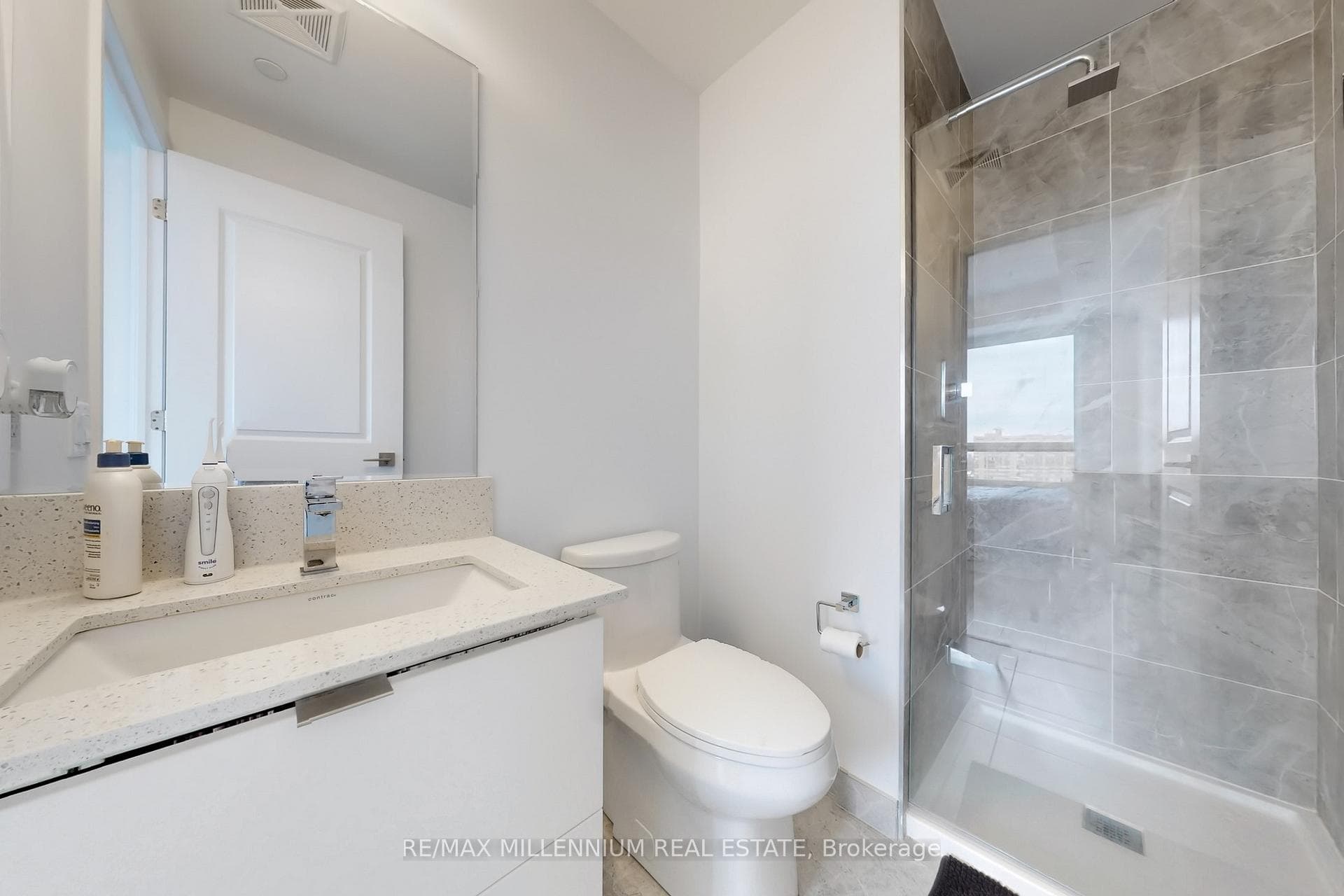 30 Elm Drive Unit 807 photo 23
