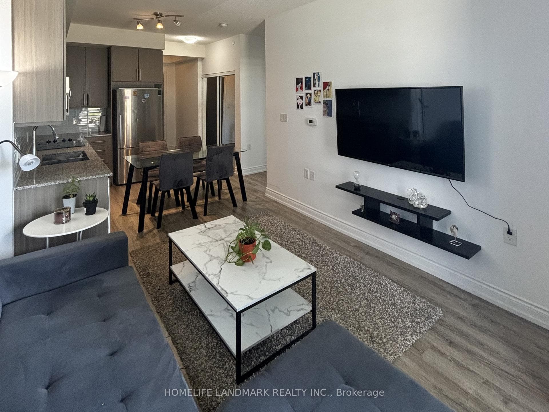 9608 Yonge Street Unit 303 photo 4