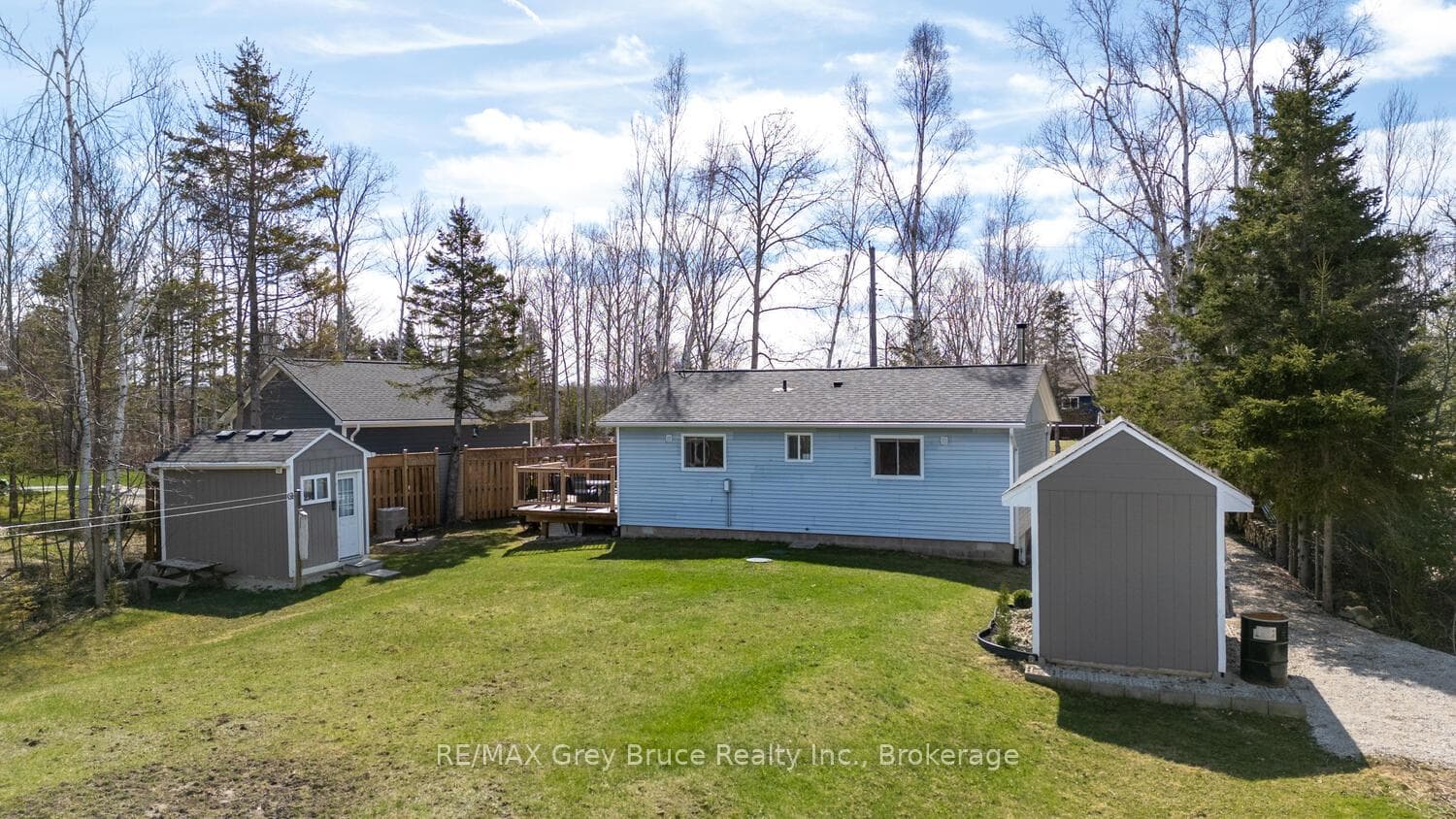 137 Maple Drive photo 30