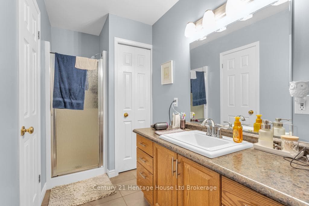 24 Barker Street photo 8