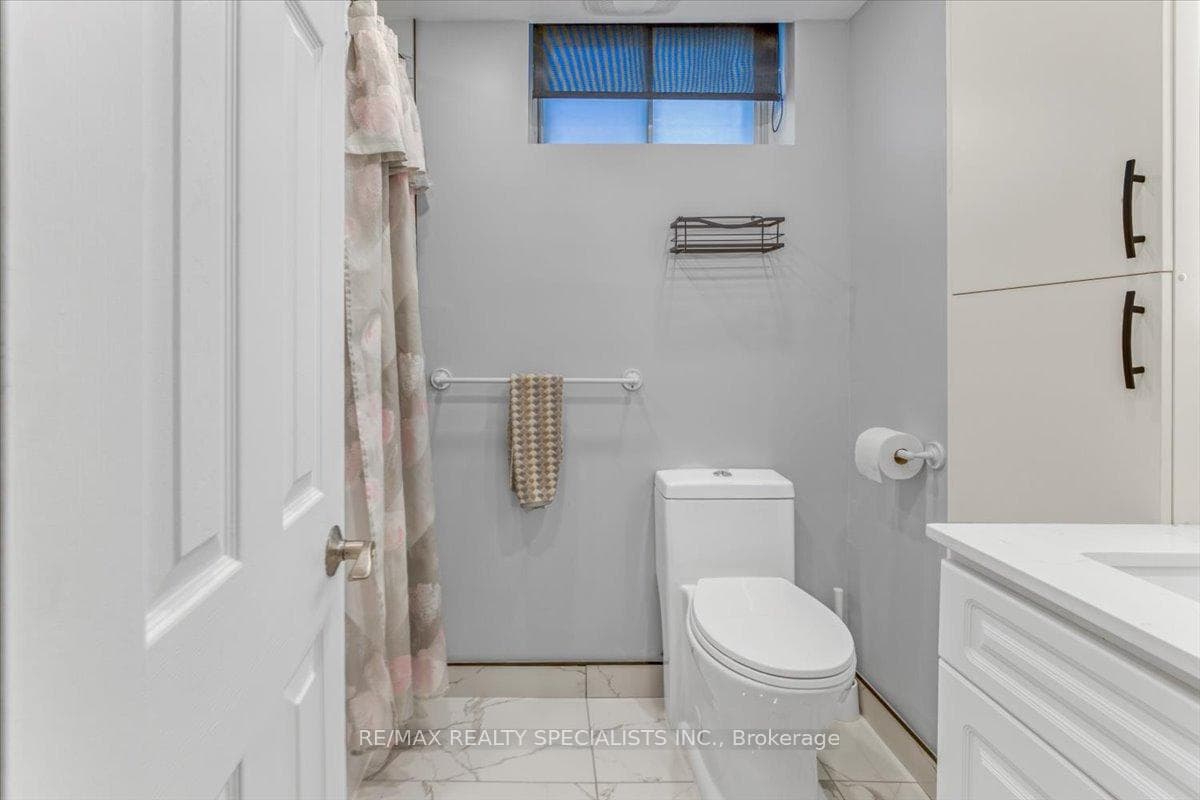 26 Danish Crescent Unit BSMT photo 7