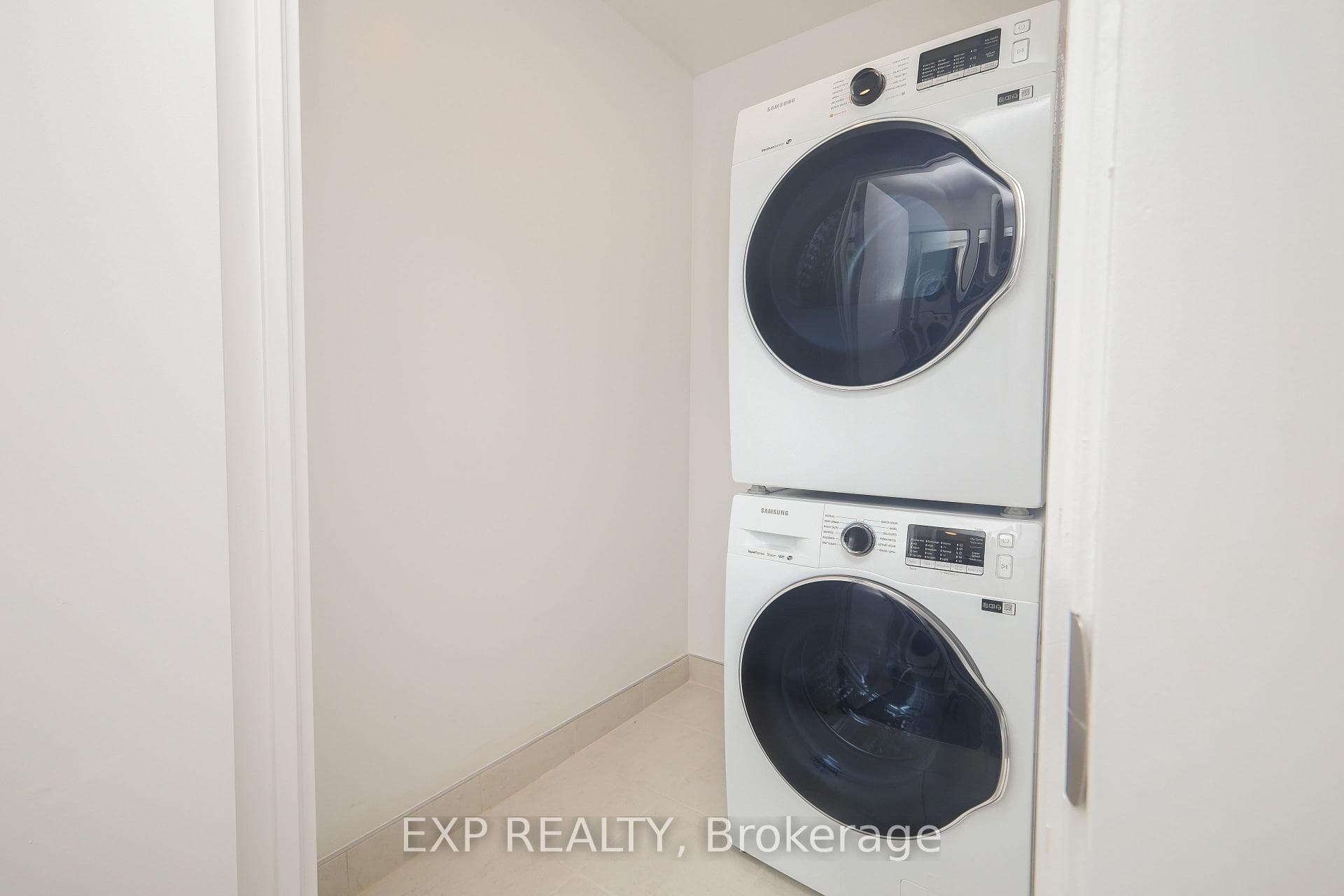 150 Logan Avenue Unit 414 photo 9