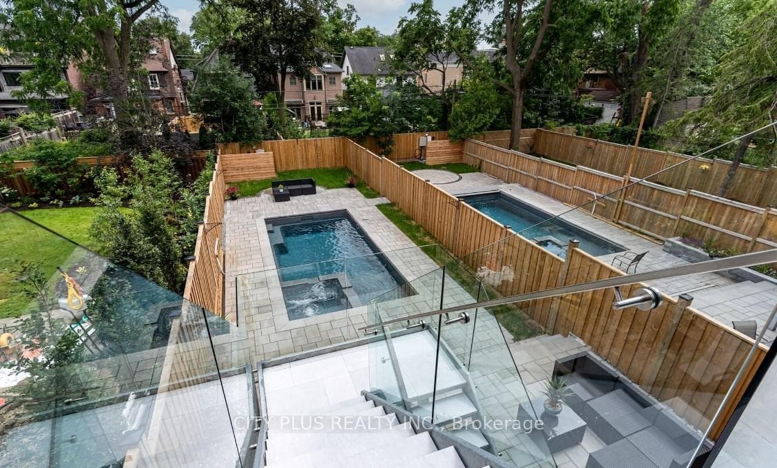 119 Glengrove Avenue photo 25