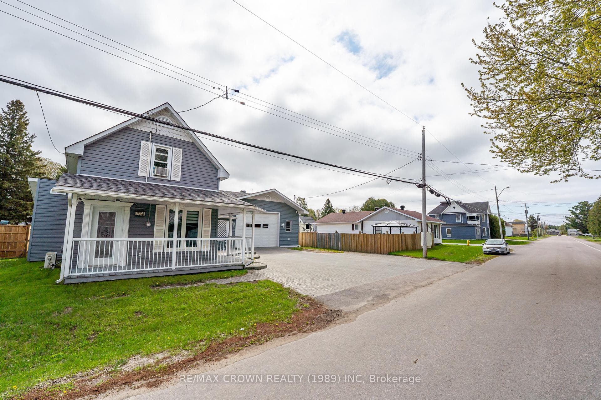 274 Belanger Street photo 27