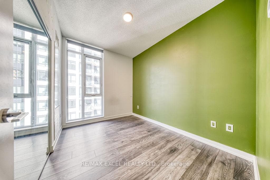 225 Sumach Street Unit 1009 photo 43