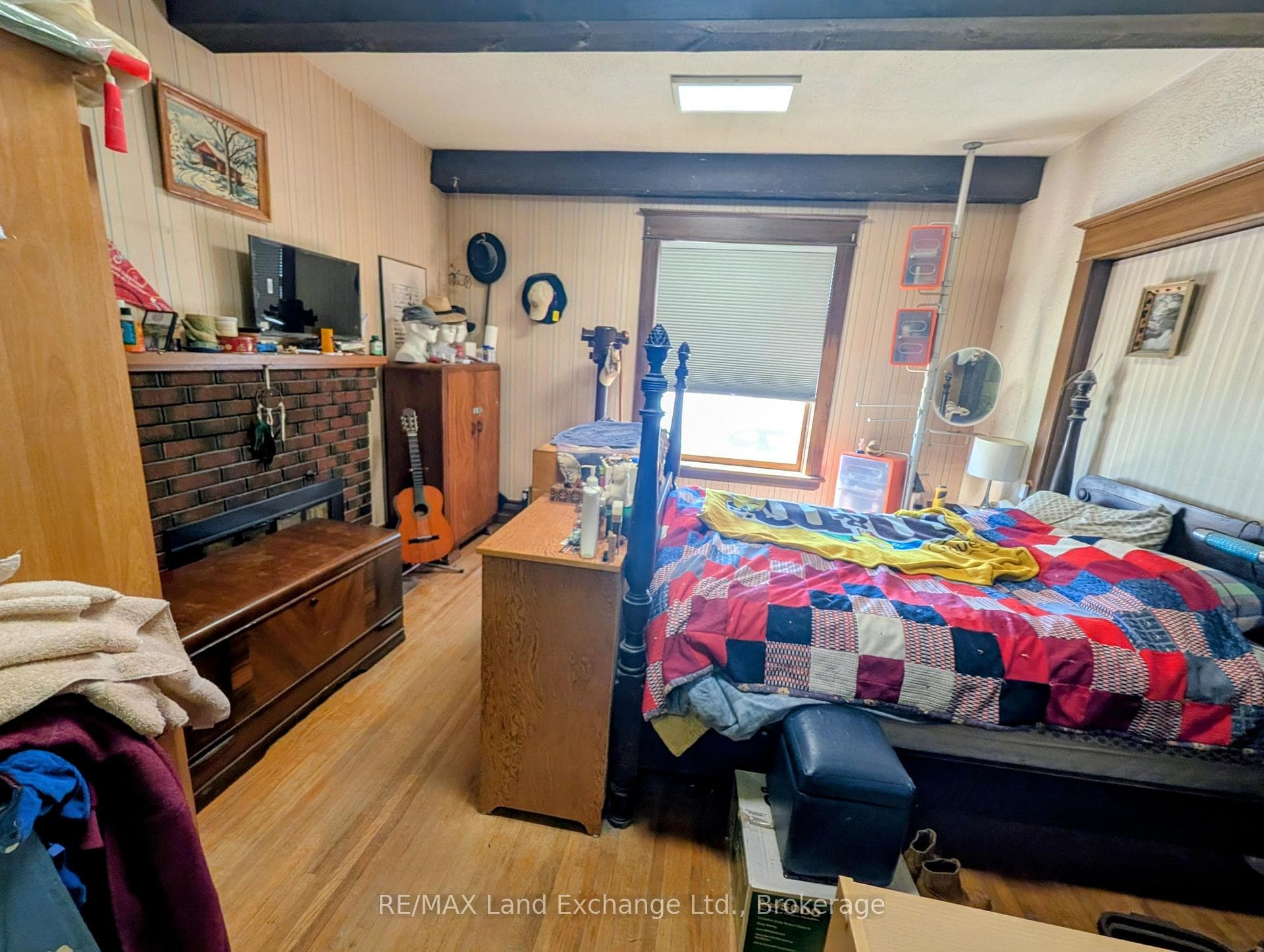Main flr bedroom