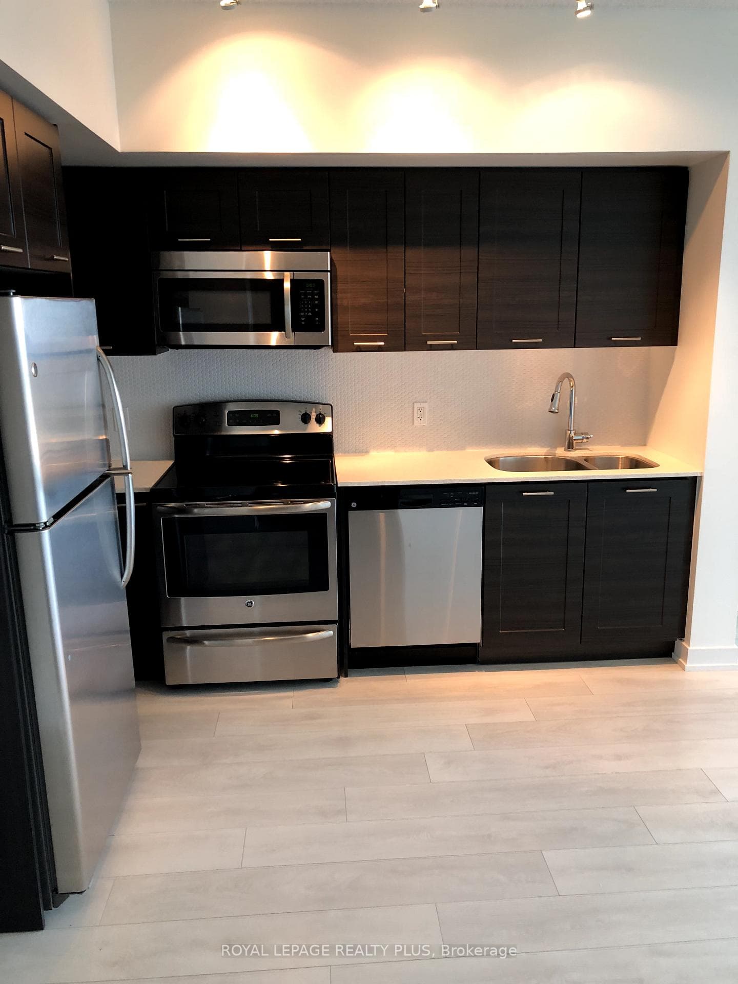 2200 Lake Shore Boulevard Unit 3503 photo 4