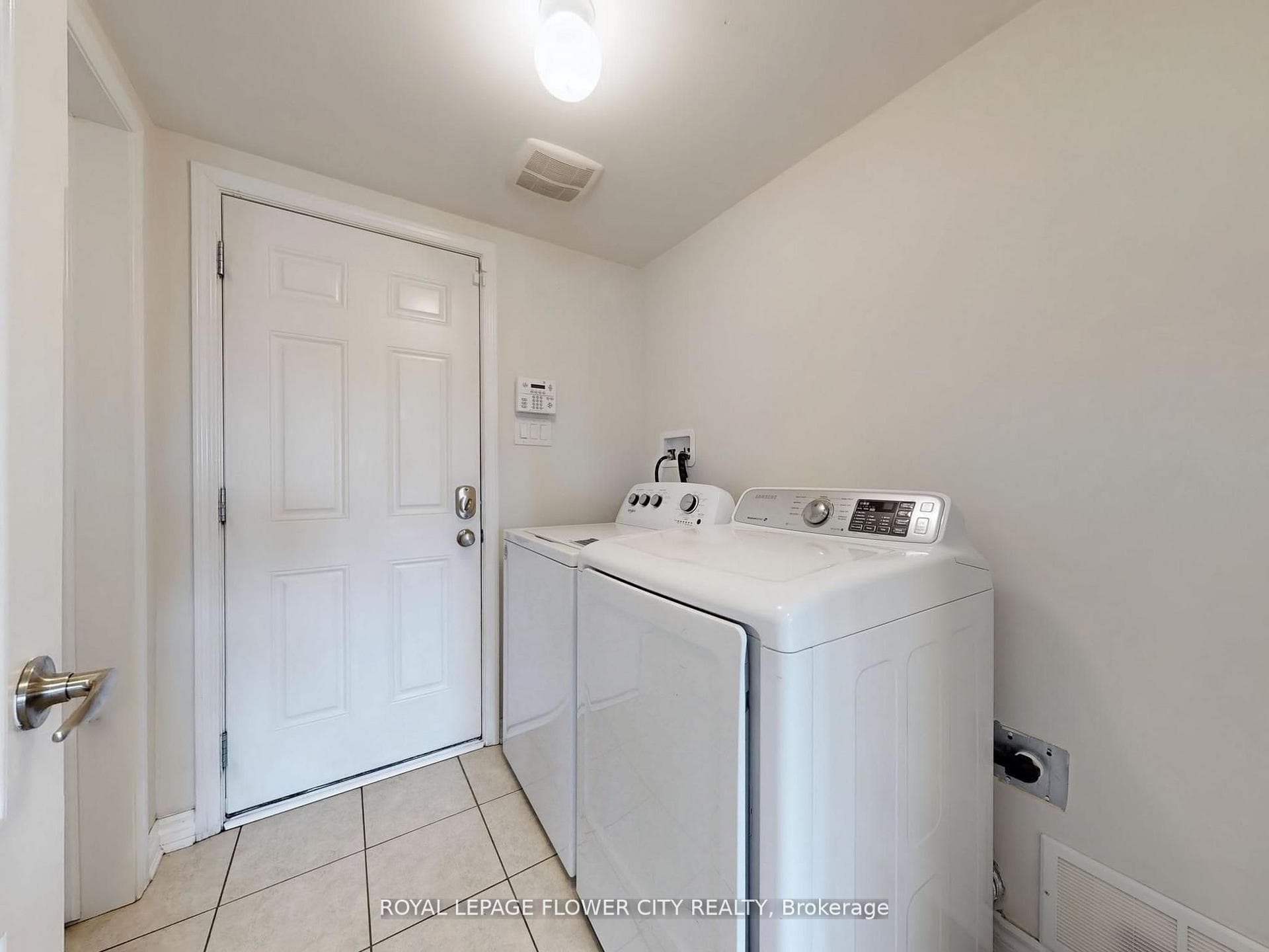 21 Eckford Lane photo 6
