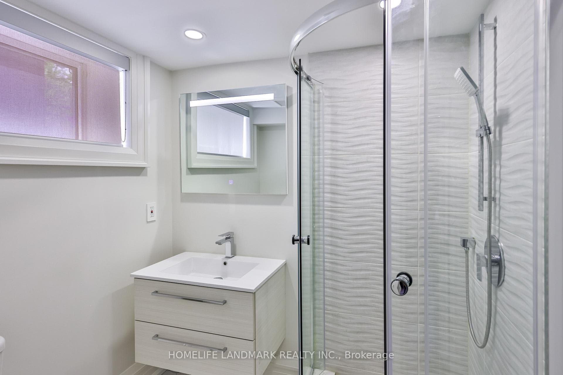 211 South Kingsway Way photo 44