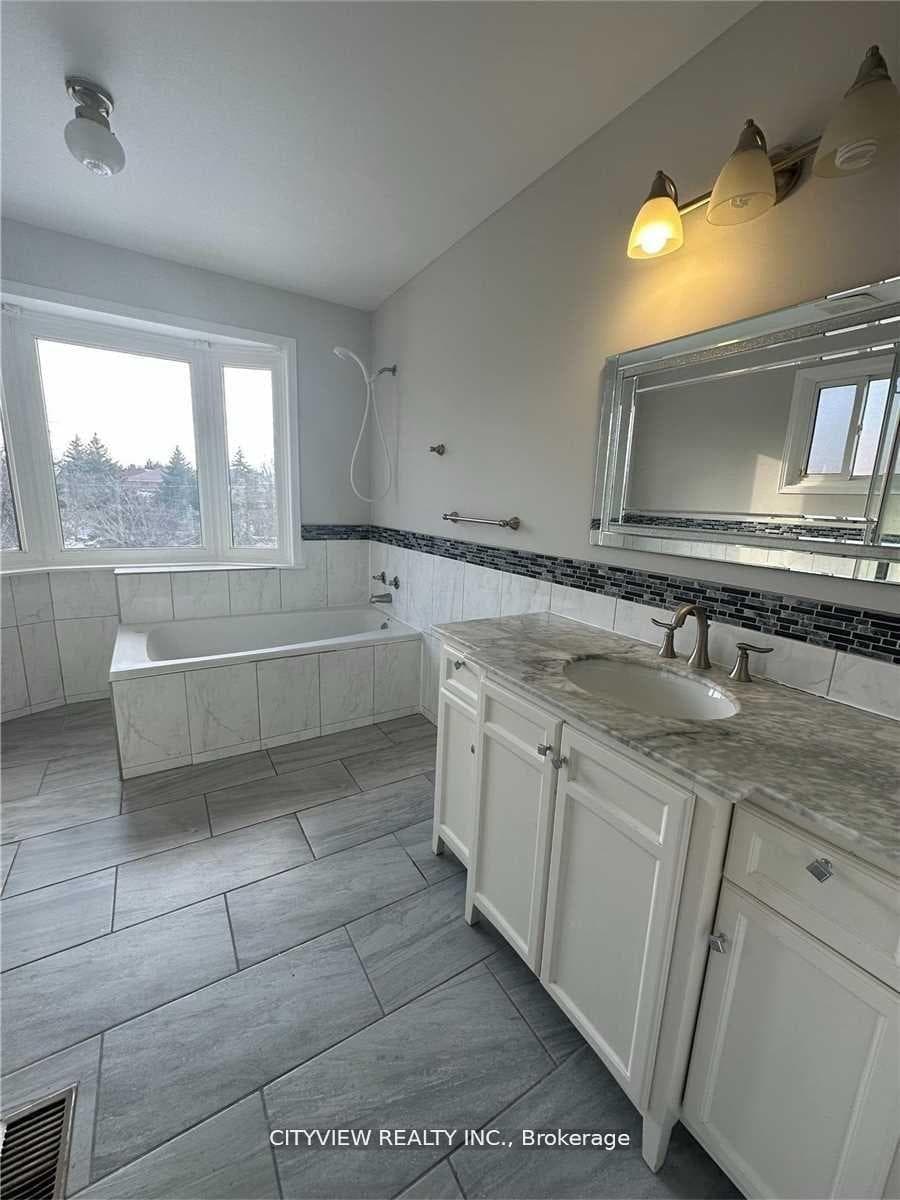 4448 Idlewilde Crescent photo 23