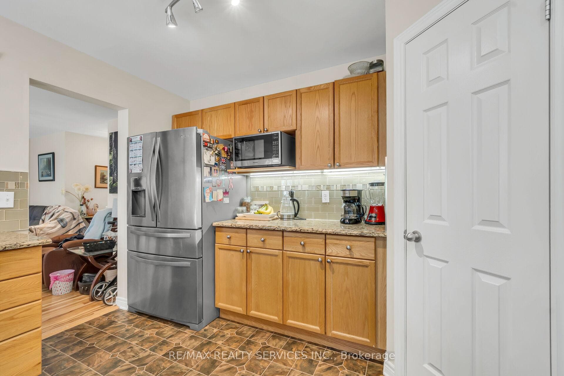 752 North Leaksdale Circle photo 16