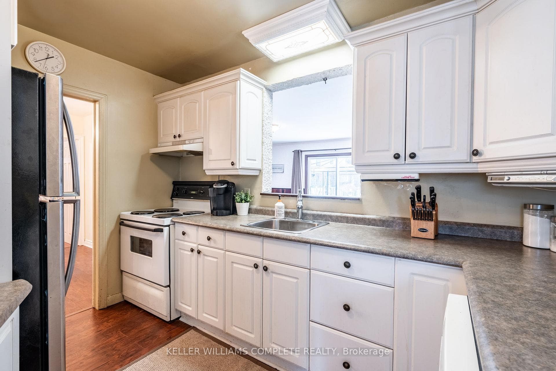 520 Bridgman Avenue photo 7