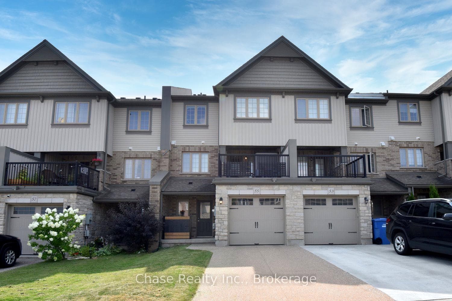 55 Jeffrey Drive photo 1