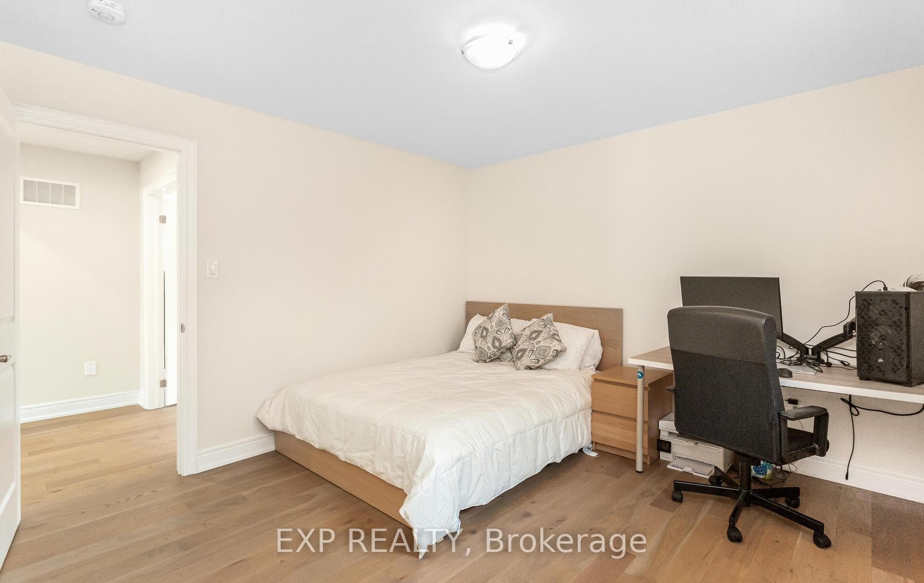 40 Frost Street photo 33