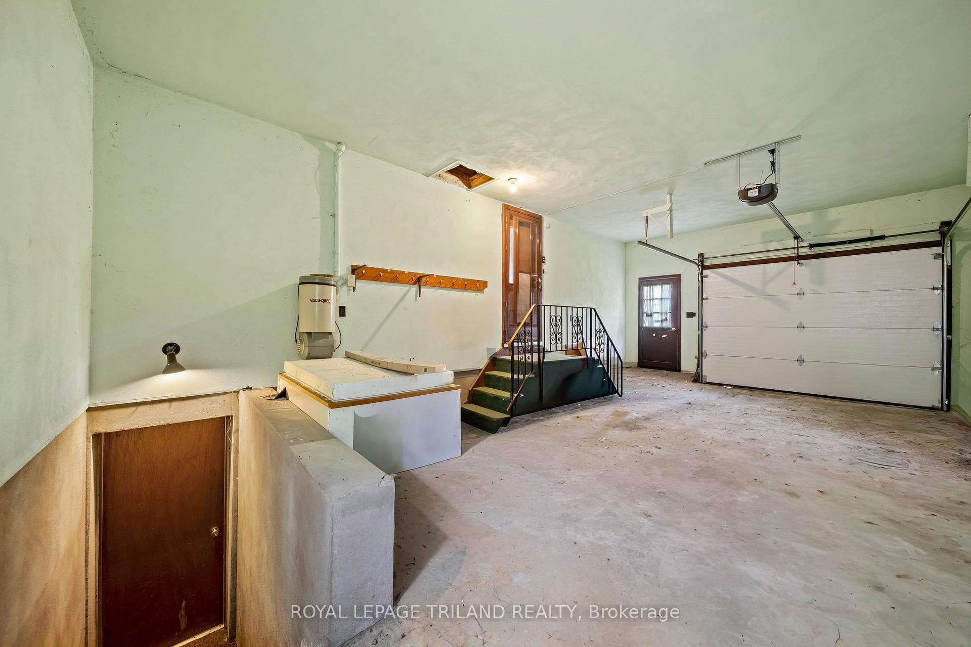 308 John Street photo 35