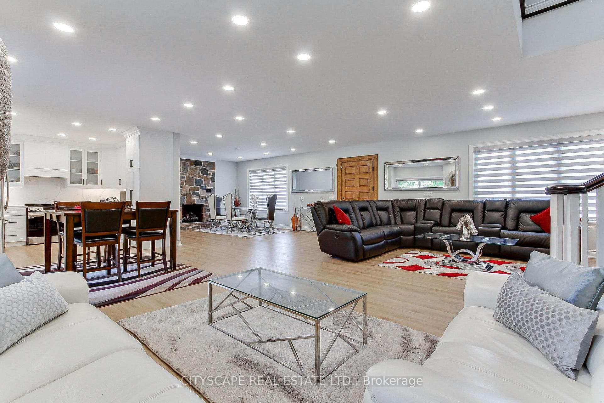 1543 Indian Grove photo 12