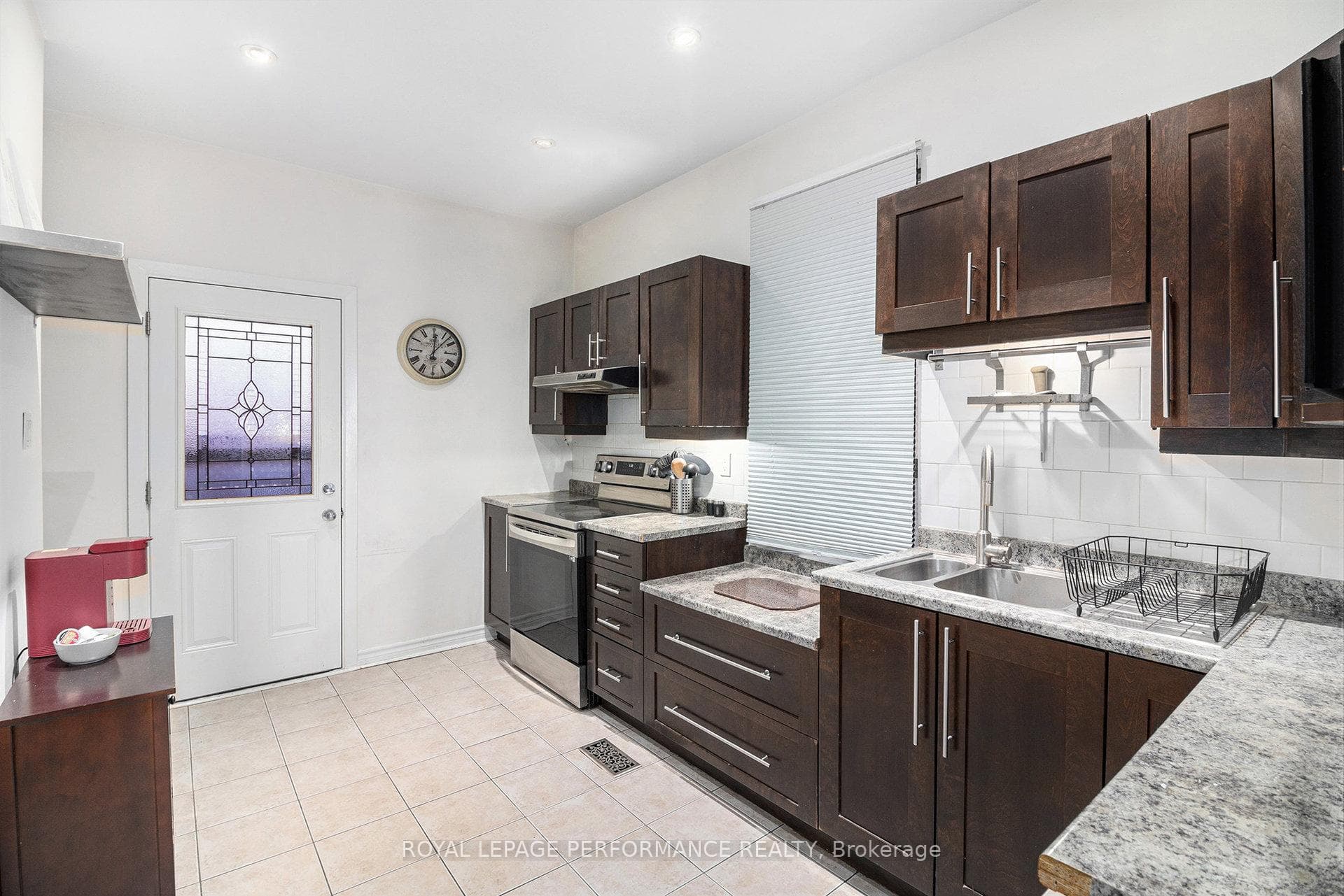 55 Argyle Avenue photo 8