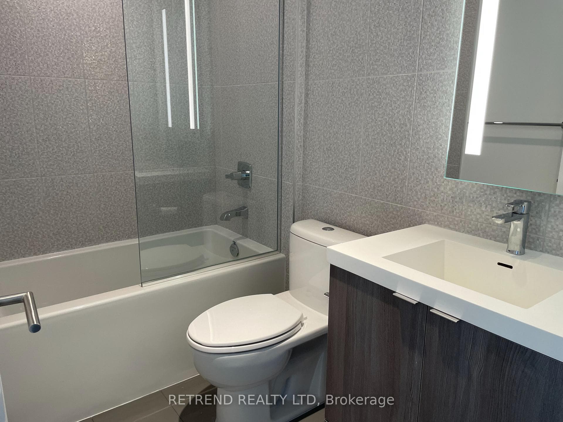 575 Bloor Street Unit 2409 photo 8