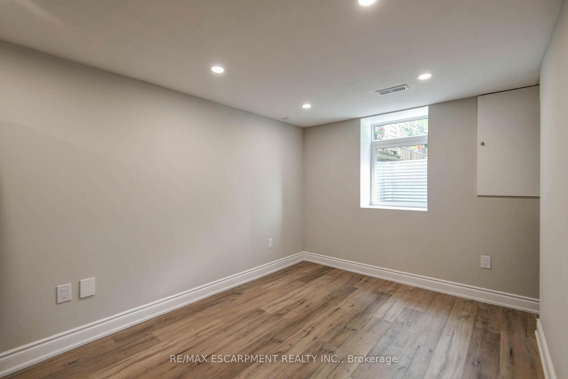 1417 Augustine Drive Unit LOWER photo 12