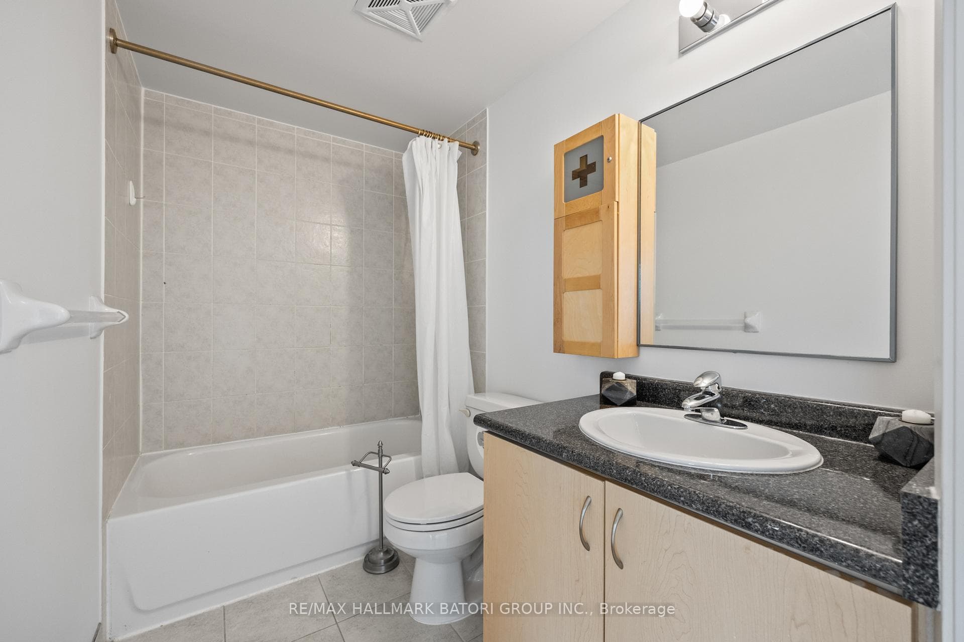 15 Maplewood Avenue Unit 1002 photo 21