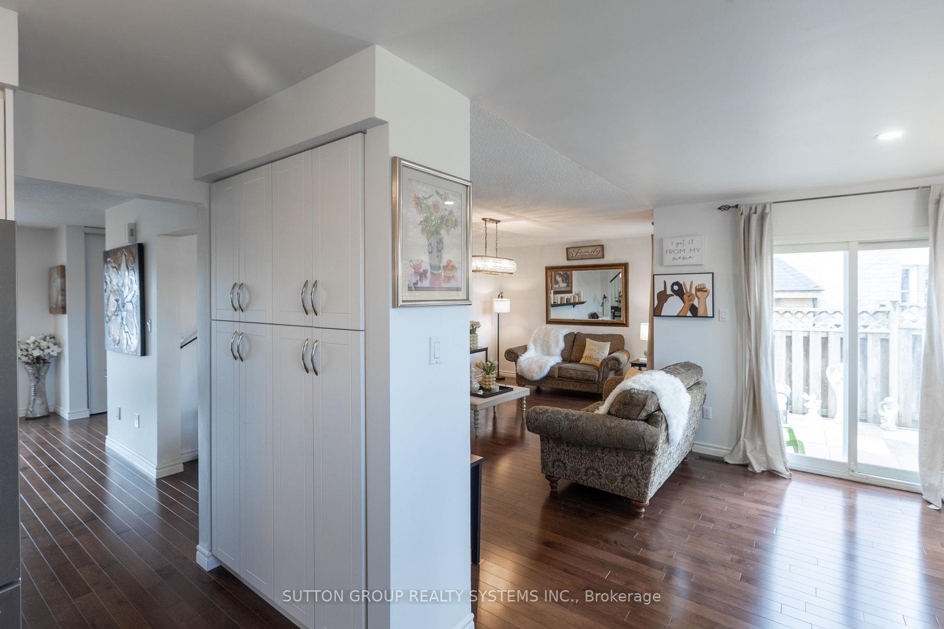 284 Andrew Street photo 13