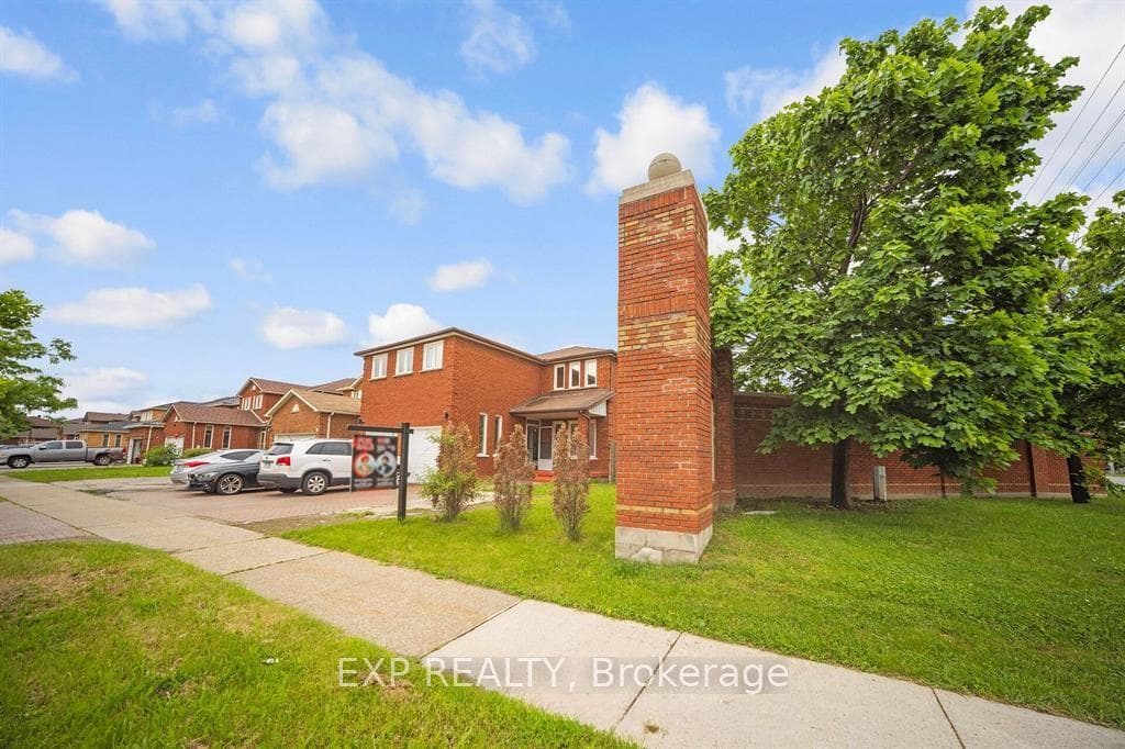 692 Huntington Ridge Drive photo 3