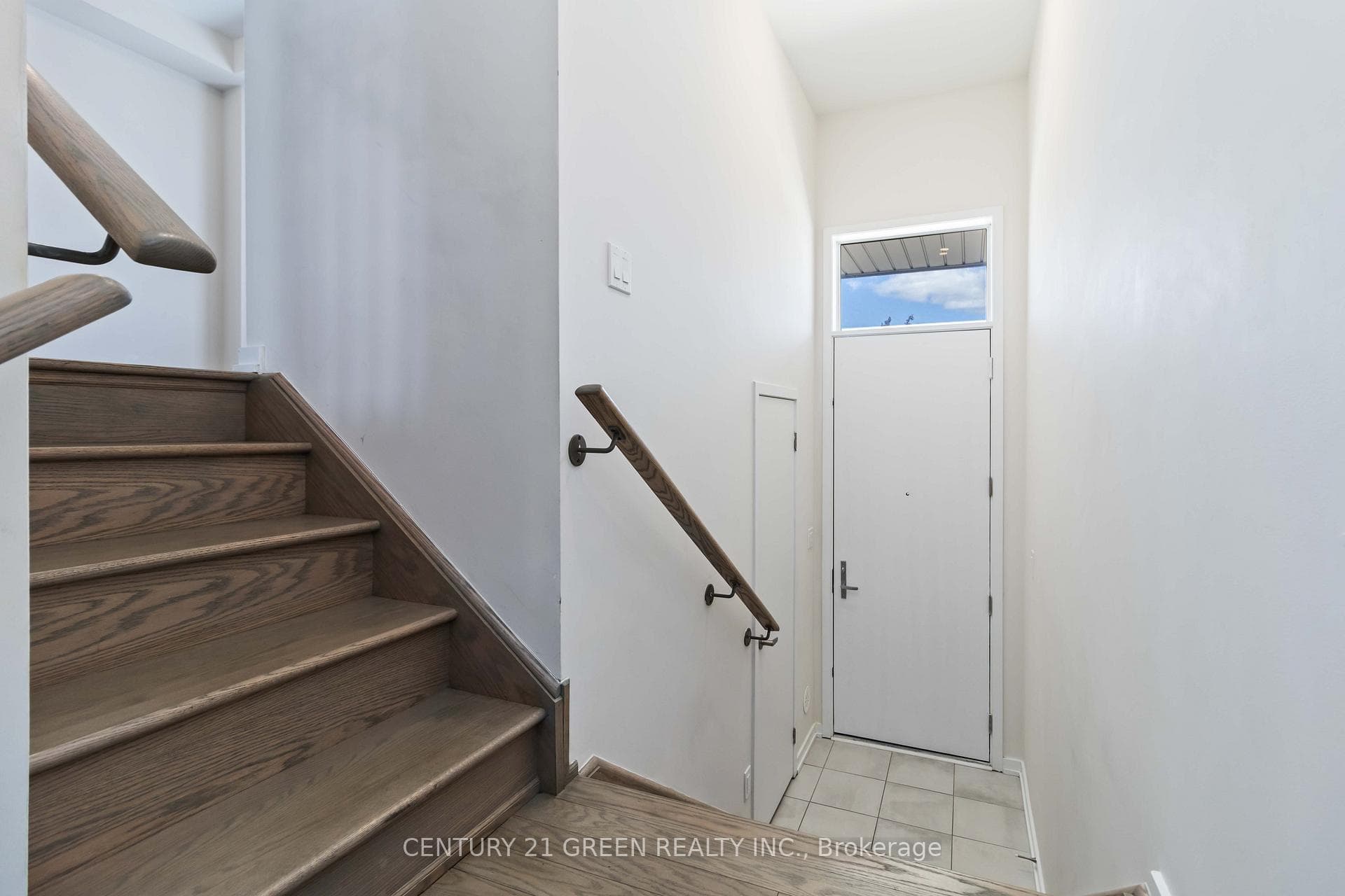 142 Landsbridge Street photo 5