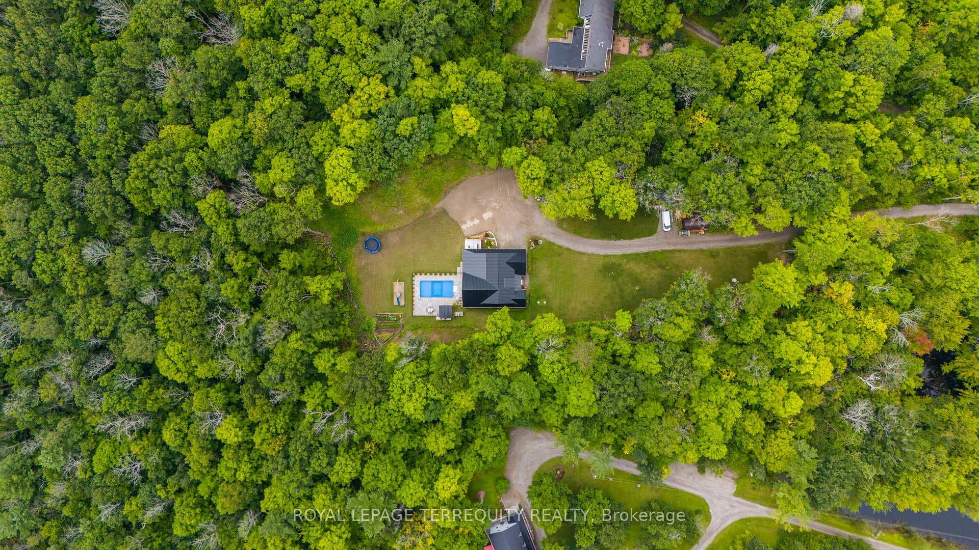 265 Godolphin Road photo 38