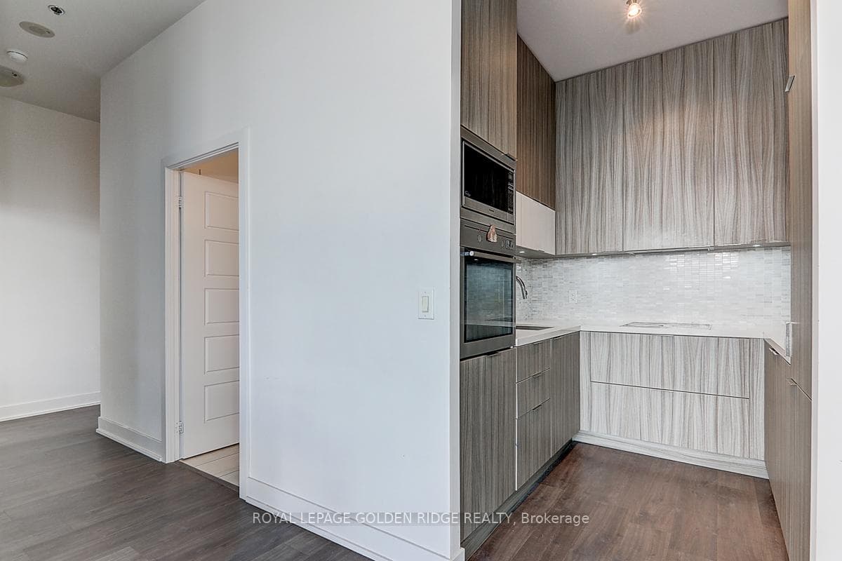 318 Richmond Street Unit 4002 photo 8