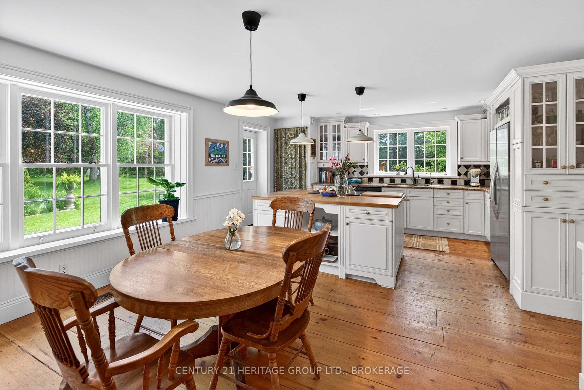 136 Old Danforth Road photo 21