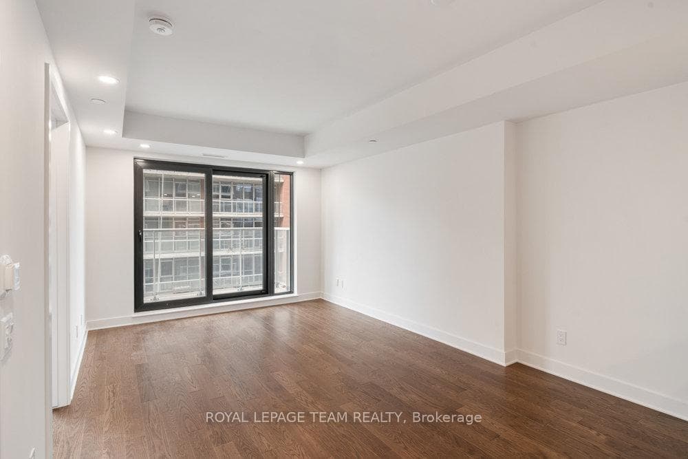 180 GEORGE Street Unit 704 photo 25