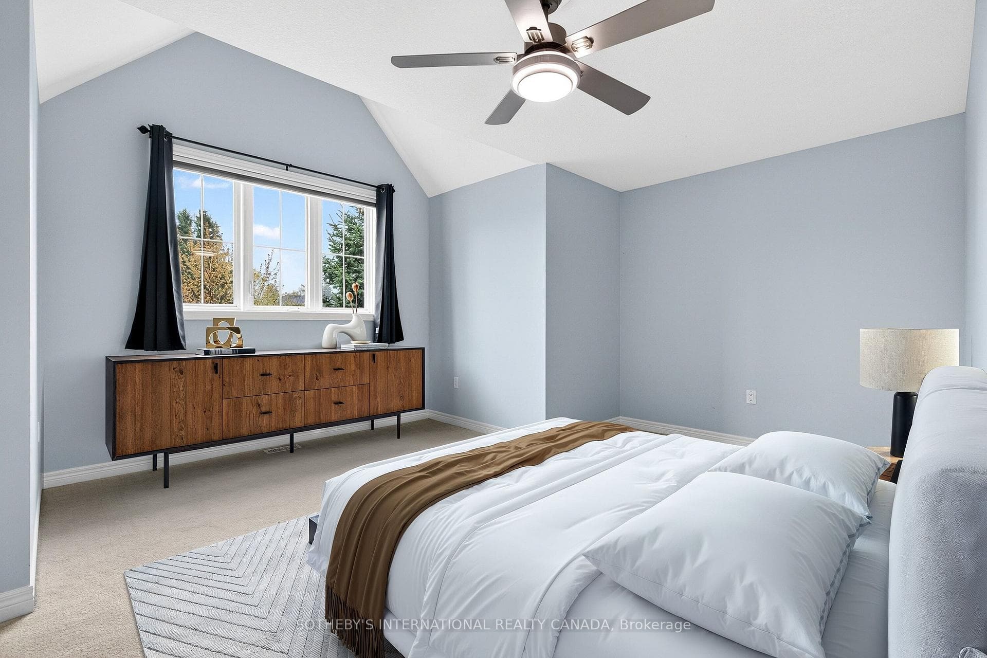 40 Maplevale Drive photo 24