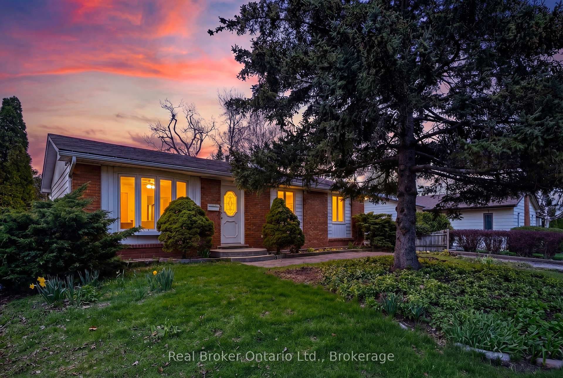 393 ENFIELD Road photo 1