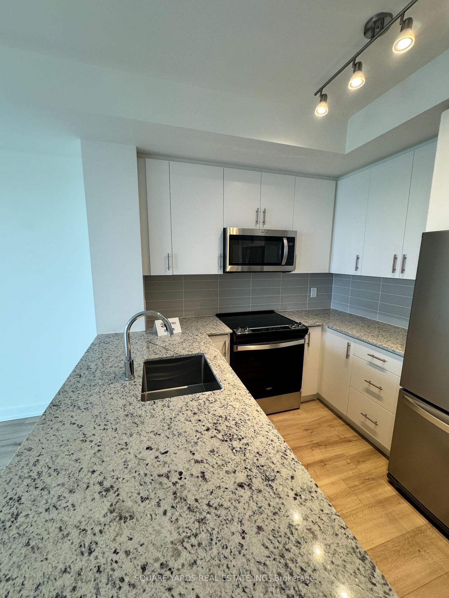335 Wheatboom Drive Unit 1310 photo 2