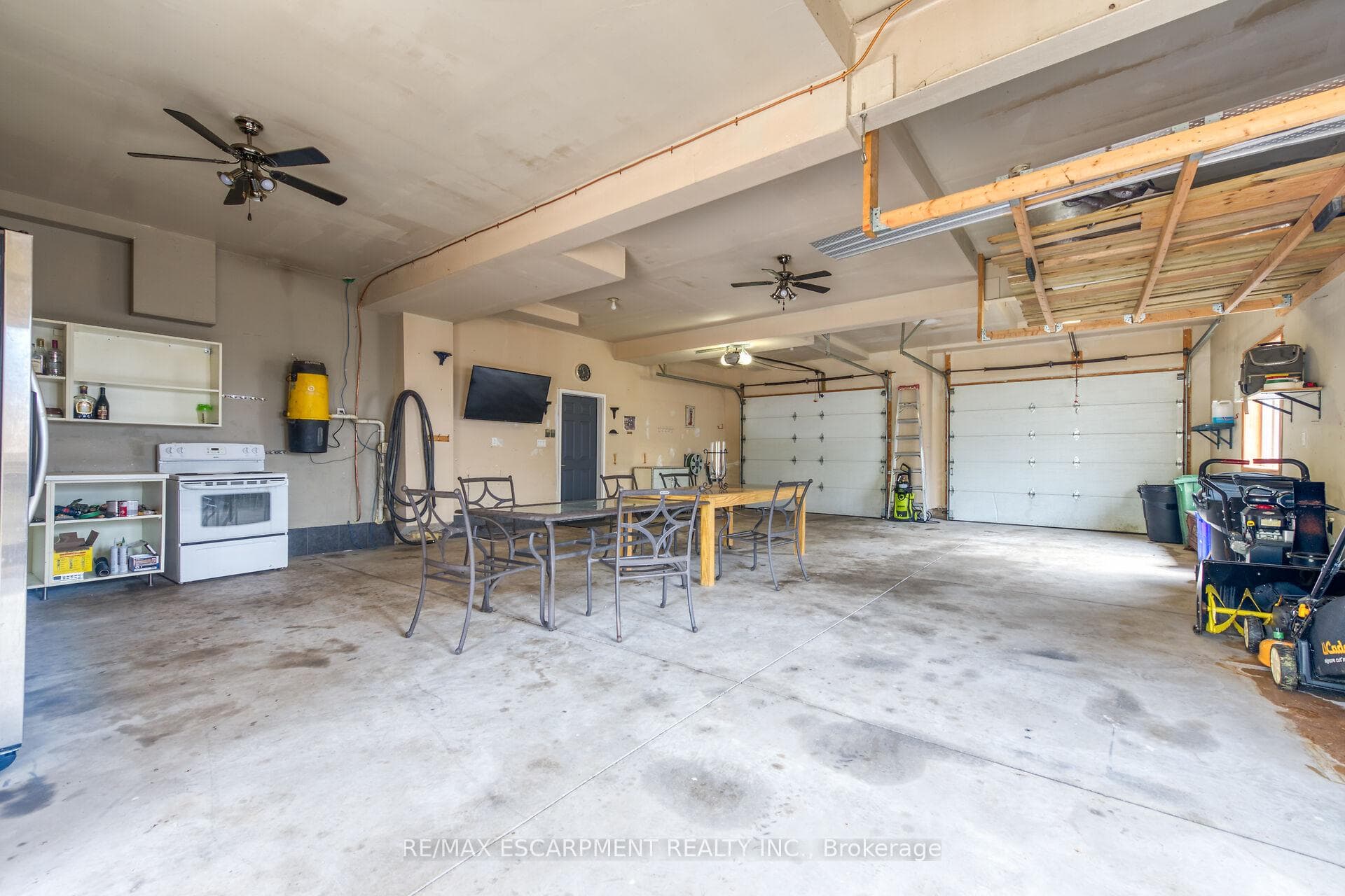 1291 Hwy 8 N/A photo 31