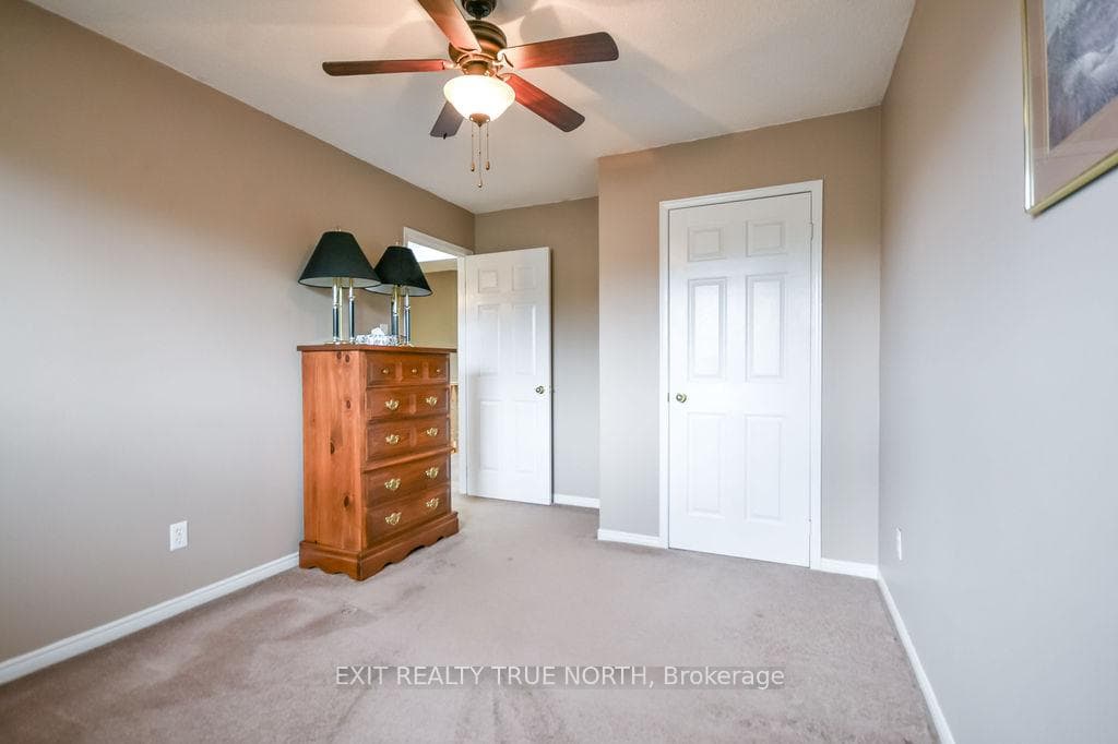53 Etherington Crescent photo 25