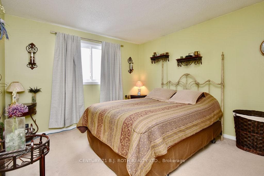 47 D'ambrosio Drive photo 10