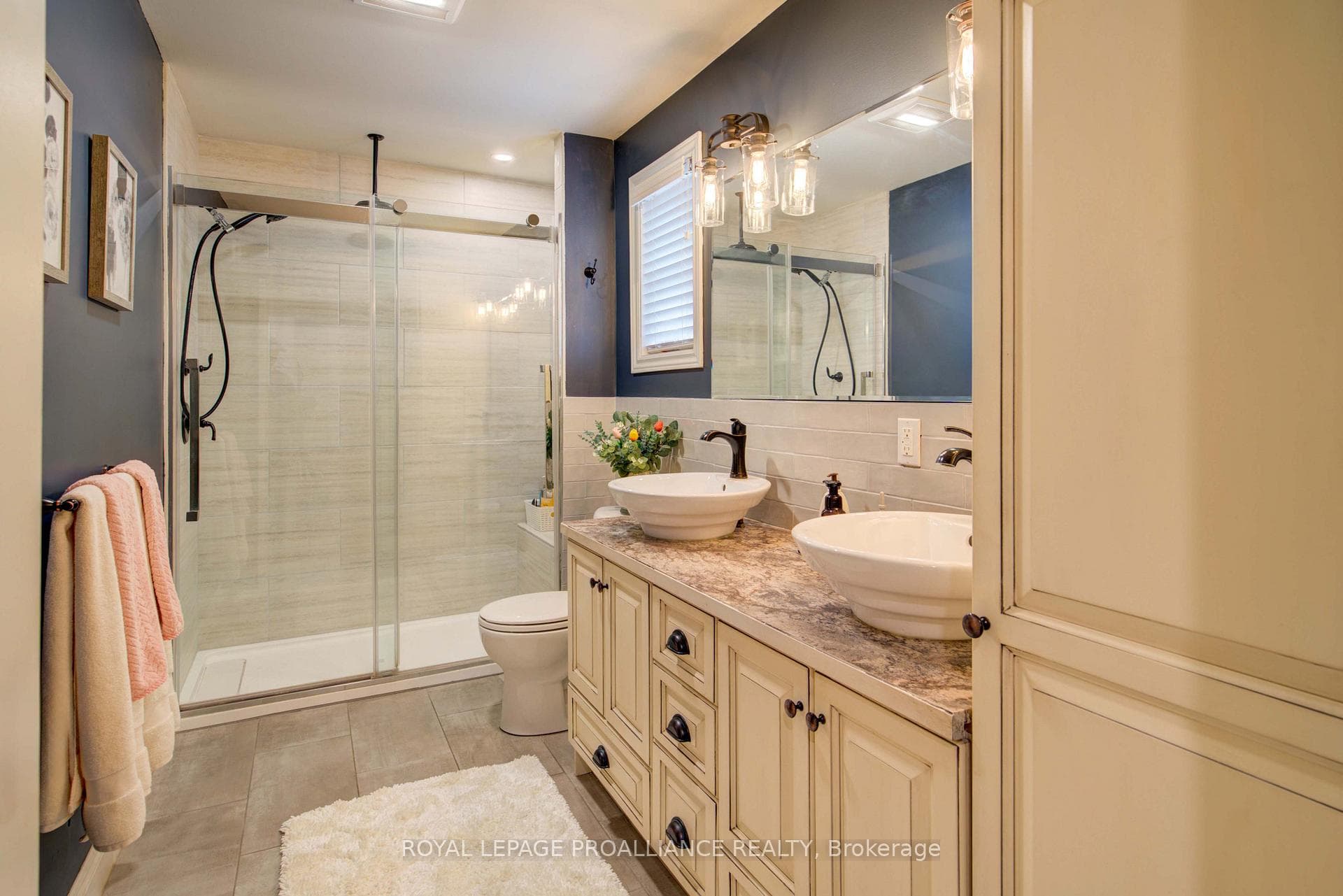 1086 Prince Street photo 25