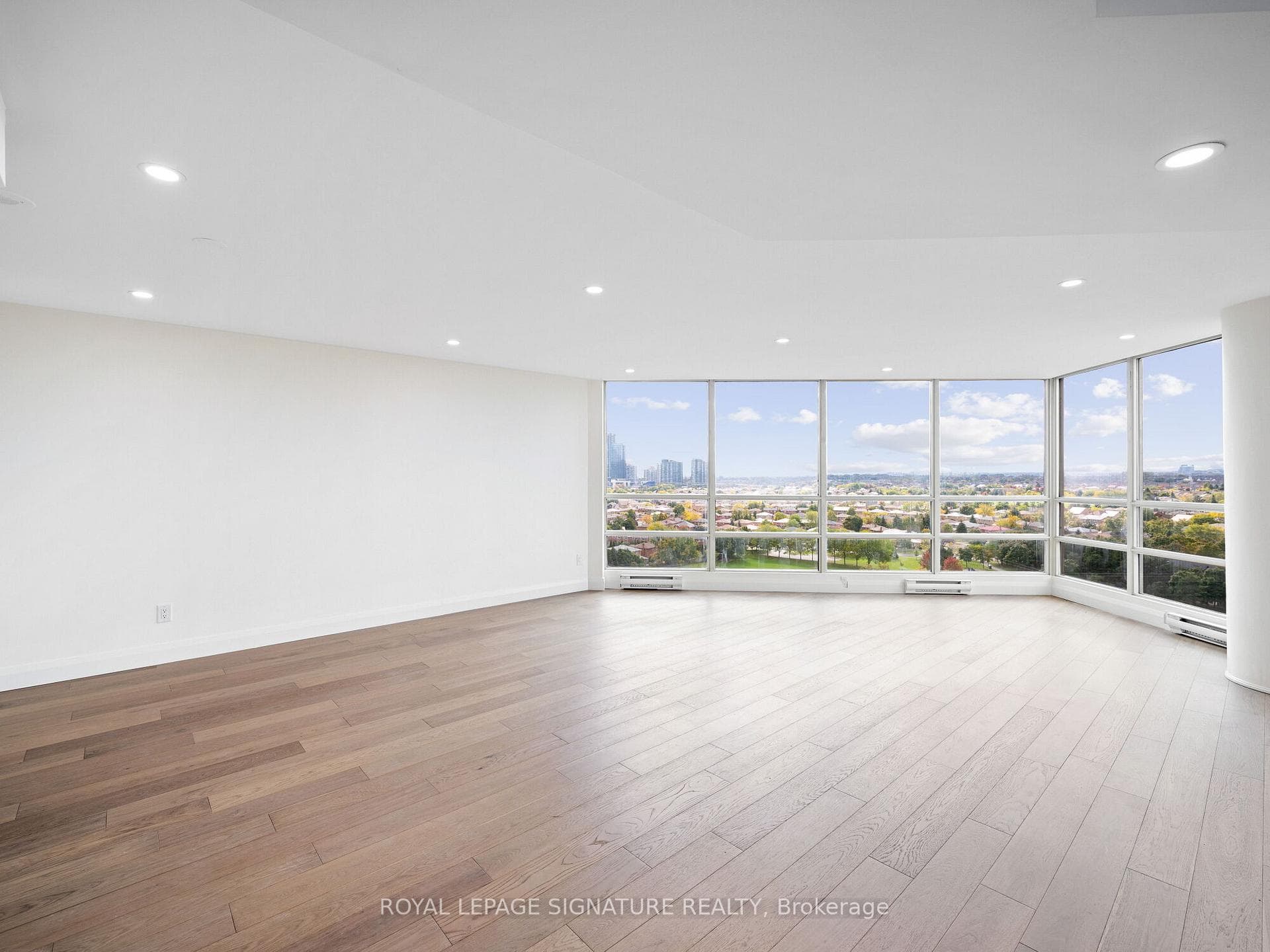 45 Kingsbridge Garden Circle Unit 1411 photo 6