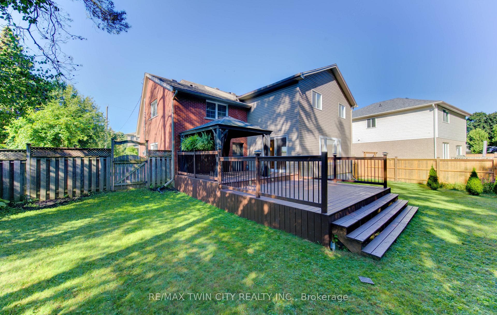 6 Churchill Street photo 33