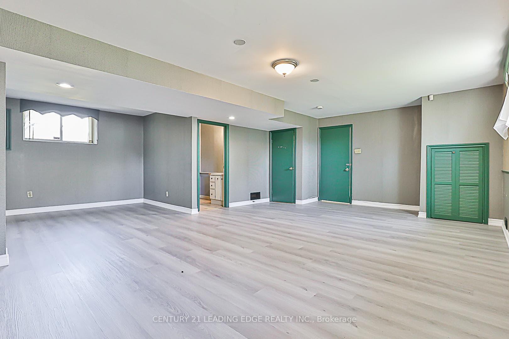 6 Bakerdale Road photo 31