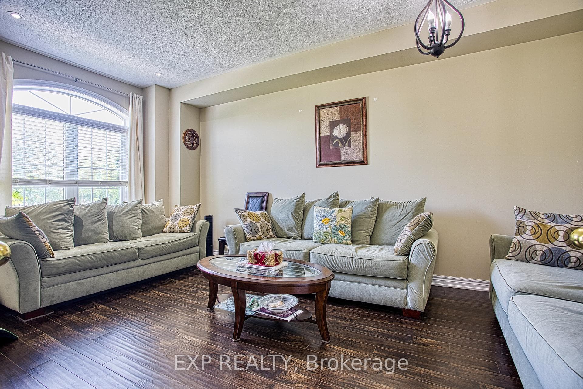 206 Springstead Avenue photo 4