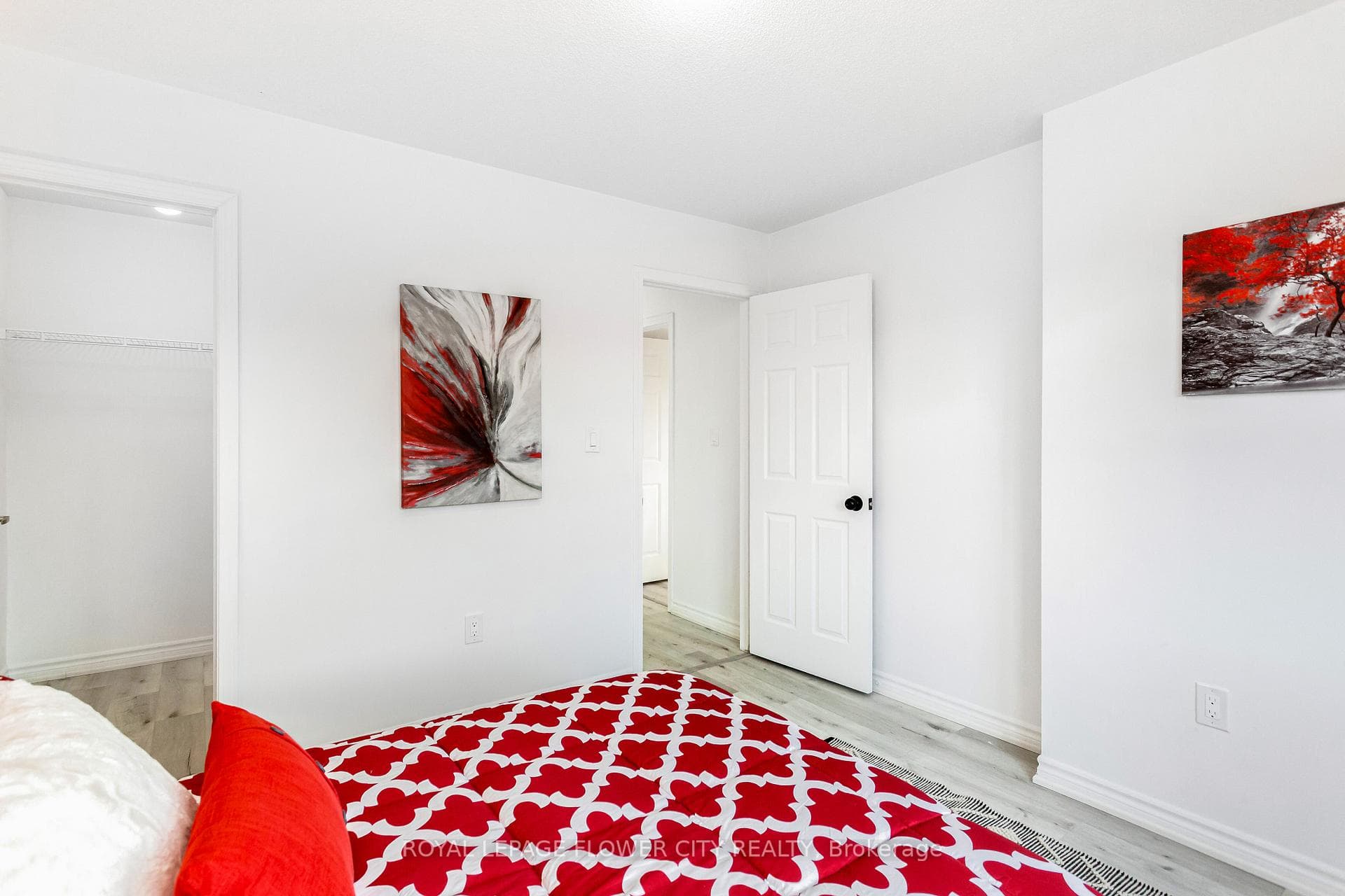 41 Vanhorne Close photo 40